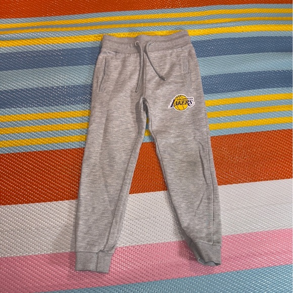 NBA Los Angeles Lakers Gray Sweatpants Kids Boys Size 5-6 - Picture 1 of 3